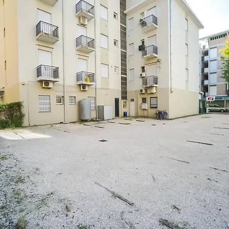Condominio Ovest * 비비오네