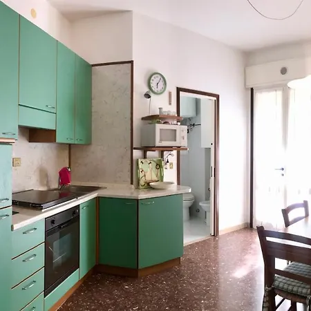 Condominio Ovest 아파트 *